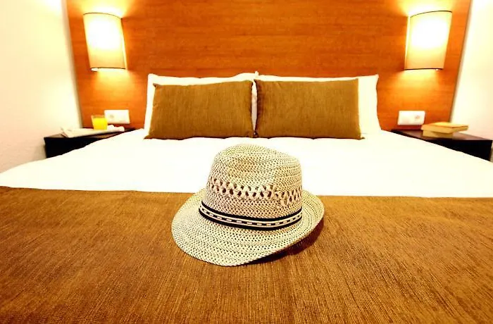 Pierre & Levante Hotel